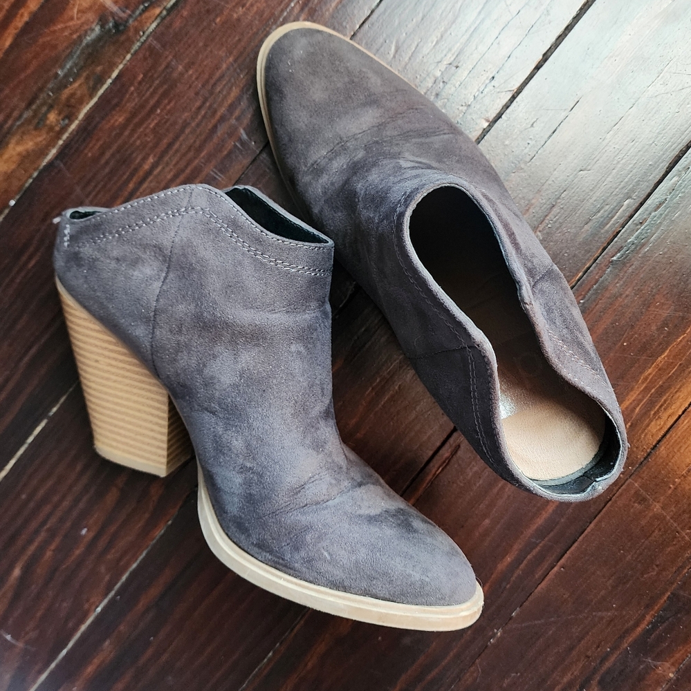 Slip on suede mules